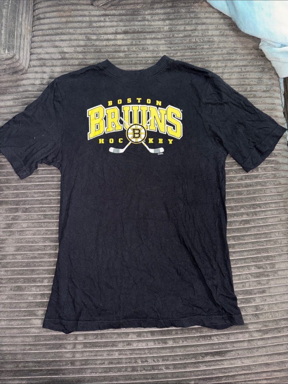 NHL Boston Bruins Black and Yellow Logo Tee - Kids Short Sleeve